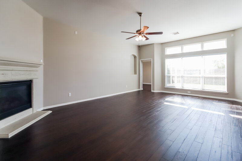 2,410/Mo, 5450 Peppermint Dr Baytown, TX 77521 Living Room View