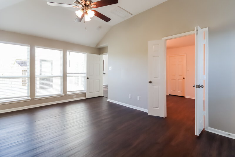 2,410/Mo, 5450 Peppermint Dr Baytown, TX 77521 Main Bedroom View