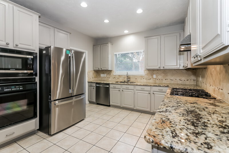 2,305/Mo, 16403 Crossfield Dr Houston, TX 77095 Kitchen View 2