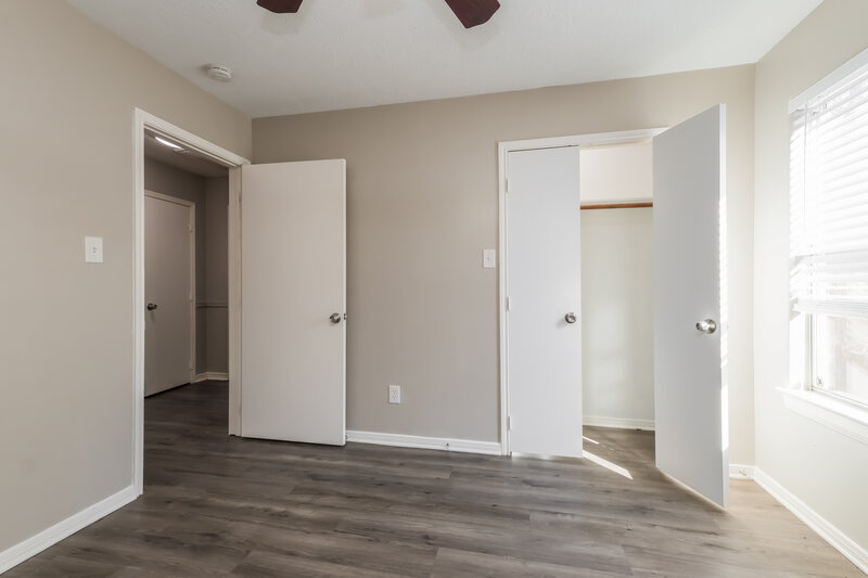 1,675/Mo, 16257 Sun View Ln Conroe, TX 77302 Bedroom View 2