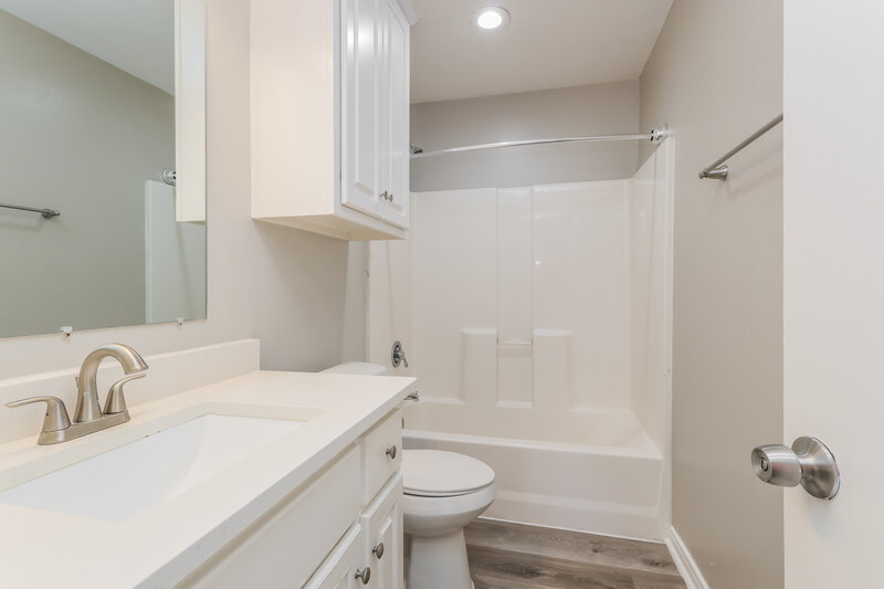 1,675/Mo, 16257 Sun View Ln Conroe, TX 77302 Bathroom View