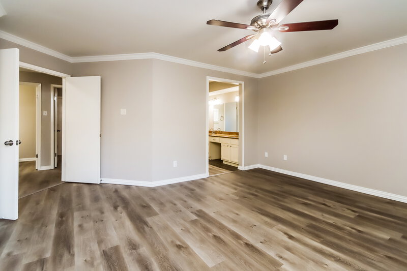 2,305/Mo, 6806 Norvara Trl Spring, TX 77379 Main Bedroom View