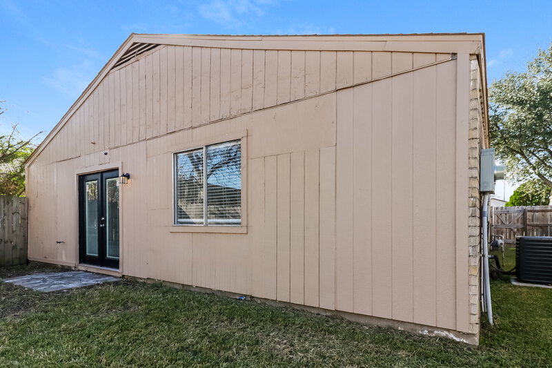 1,685/Mo, 4167 Amir St Houston, TX 77072 Rear View