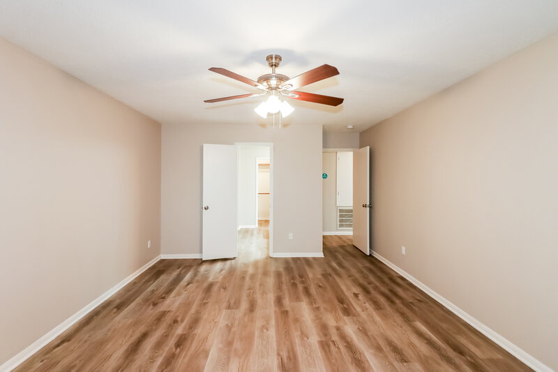 2,175/Mo, 4562 Buckleridge Rd Houston, TX 77053 Main Bedroom View