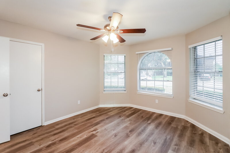 2,175/Mo, 4562 Buckleridge Rd Houston, TX 77053 Bedroom View 3