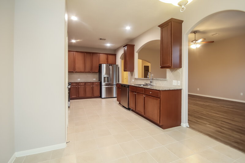 2,365/Mo, 12207 Golden Oasis Ln Humble, TX 77346 Kitchen View