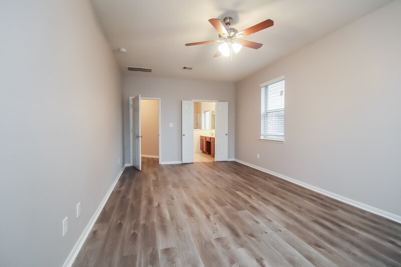 2,365/Mo, 12207 Golden Oasis Ln Humble, TX 77346 Main Bedroom View 2