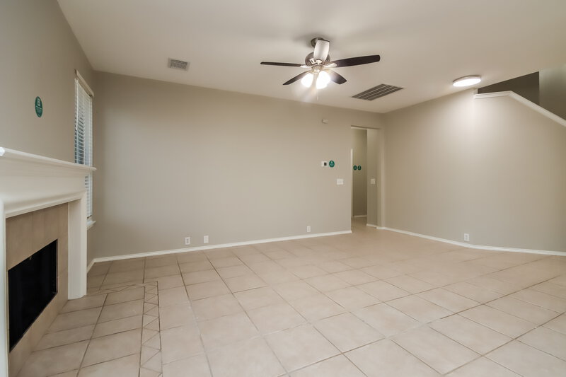 2,525/Mo, 11003 Sentry Ct Houston, TX 77065 Living Room View 2