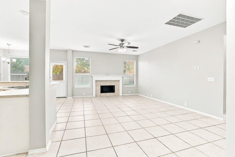 2,175/Mo, 11003 Sentry Ct Houston, TX 77065 Living Room View