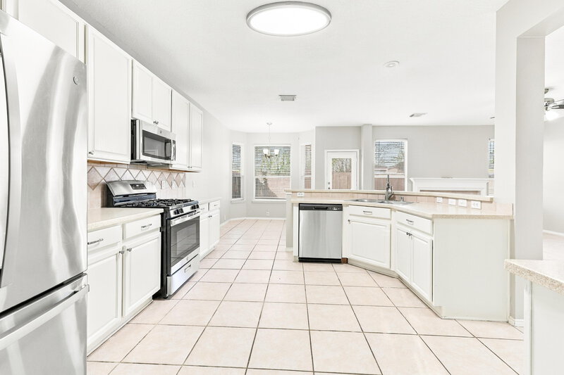 2,175/Mo, 11003 Sentry Ct Houston, TX 77065 Kitchen View