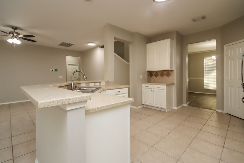 2,525/Mo, 11003 Sentry Ct Houston, TX 77065 Kitchen View 2