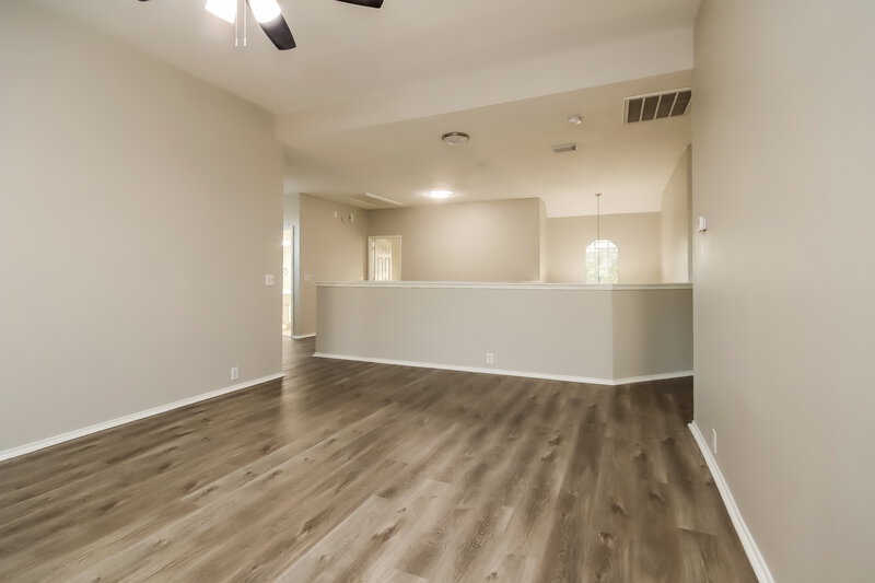 2,525/Mo, 11003 Sentry Ct Houston, TX 77065 Family Room View