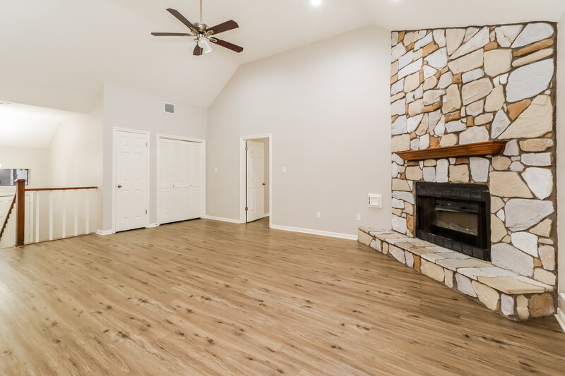 2,260/Mo, 1926 Topside Ct Crosby, TX 77532 Living Room View