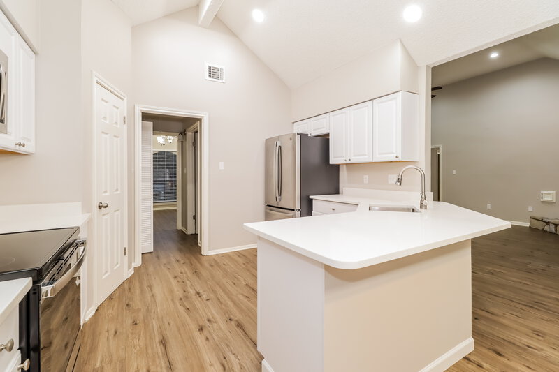 2,260/Mo, 1926 Topside Ct Crosby, TX 77532 Kitchen View 2