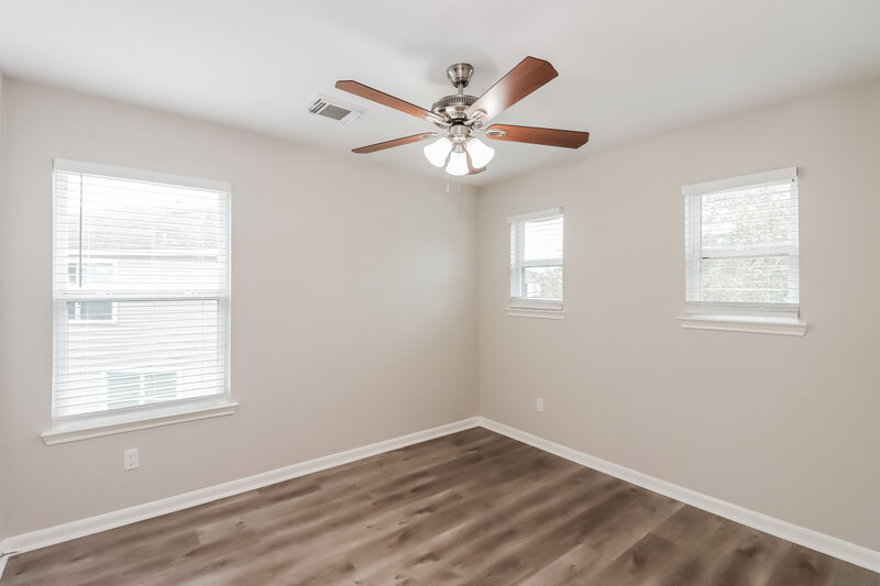 2,145/Mo, 6806 Oleander Grove Way Houston, TX 77049 Bedroom View