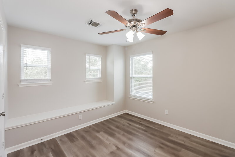 2,145/Mo, 6806 Oleander Grove Way Houston, TX 77049 Bedroom View 2