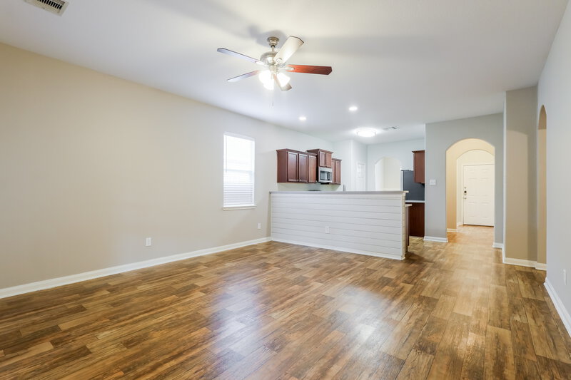 1,750/Mo, 2003 Lost Pine Ct Conroe, TX 77304 Living Room View 2