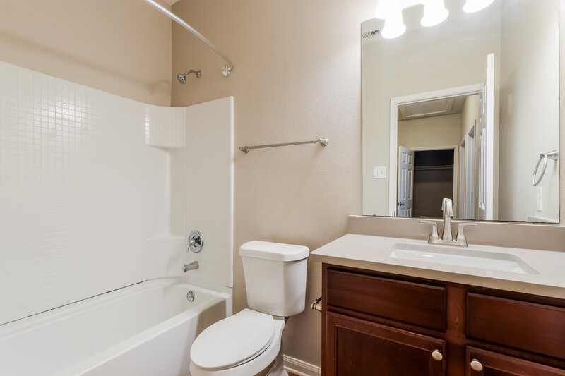 1,750/Mo, 2003 Lost Pine Ct Conroe, TX 77304 Bathroom View