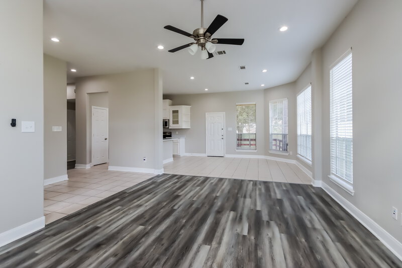 1,750/Mo, 6946 Gentle Breeze Dr Willis, TX 77318 Living Room View 2