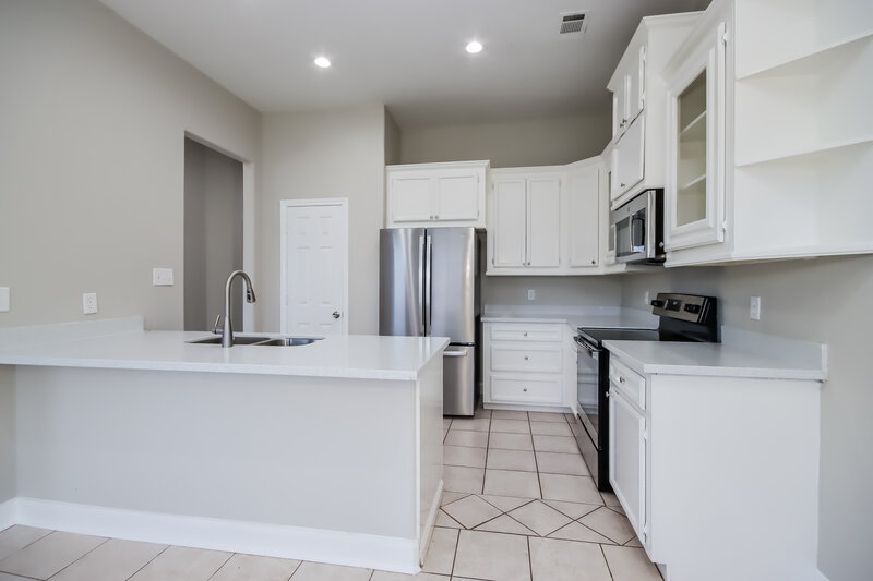 1,750/Mo, 6946 Gentle Breeze Dr Willis, TX 77318 Kitchen View