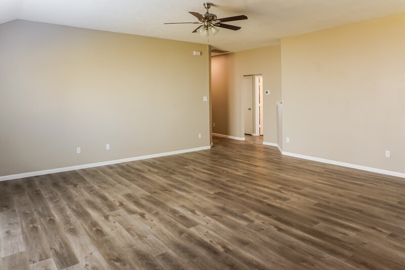 1,650/Mo, 5207 Riverwood Dr Richmond, TX 77469 Living Room View 2