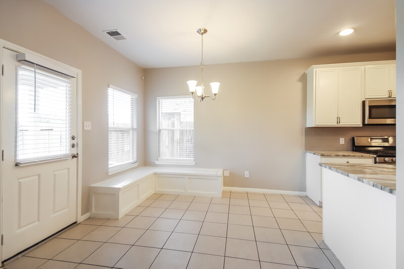 2,035/Mo, 31727 Forest Oak Park Ct Conroe, TX 77385 Breakfast Nook View