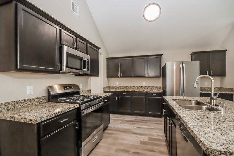 2,205/Mo, 19230 Shire Horse Blvd Porter, TX 77365 Kitchen View 2