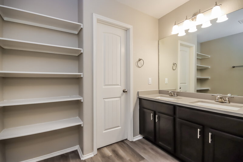 2,205/Mo, 19230 Shire Horse Blvd Porter, TX 77365 Main Bathroom View