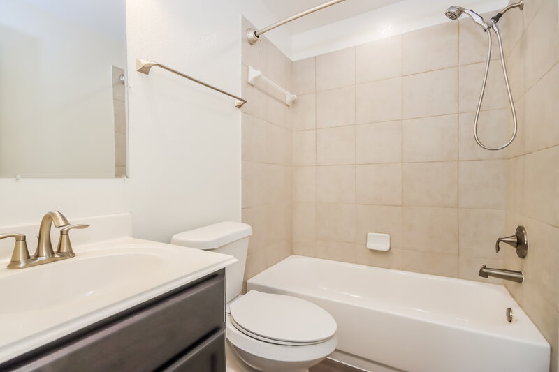 1,825/Mo, 2906 Old Draw Dr Humble, TX 77396 Bathroom View
