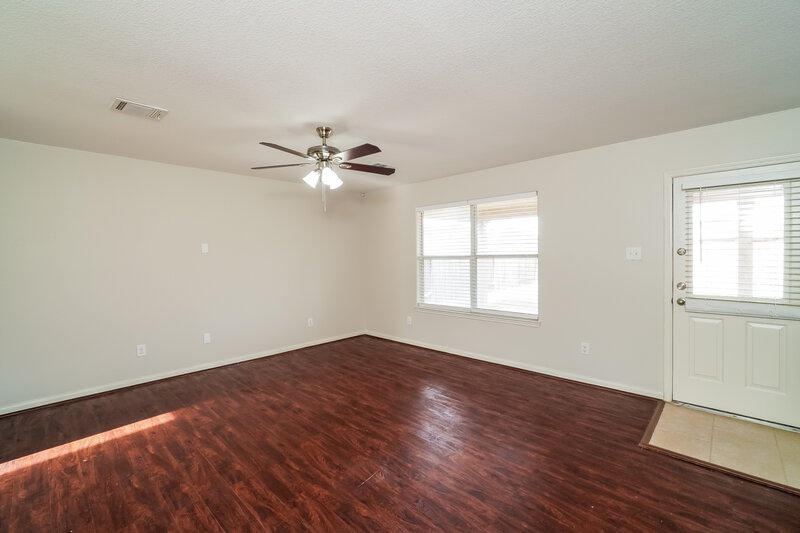 2,095/Mo, 28943 San Bernard River Loop Spring, TX 77386 Living Room View