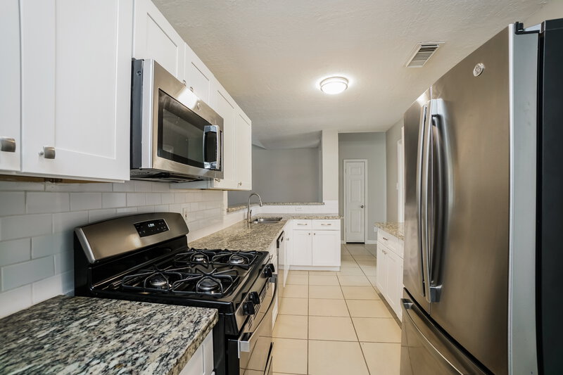 1,840/Mo, 16134 Indian Cypress Dr Cypress, TX 77429 Kitchen View 2