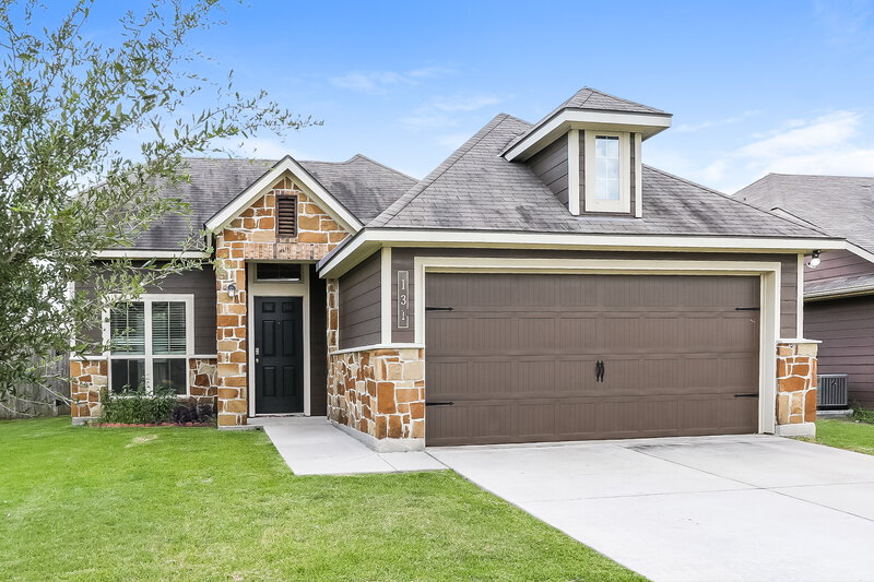 1,600/Mo, 131 Brocks Ln Montgomery, TX 77356 External View