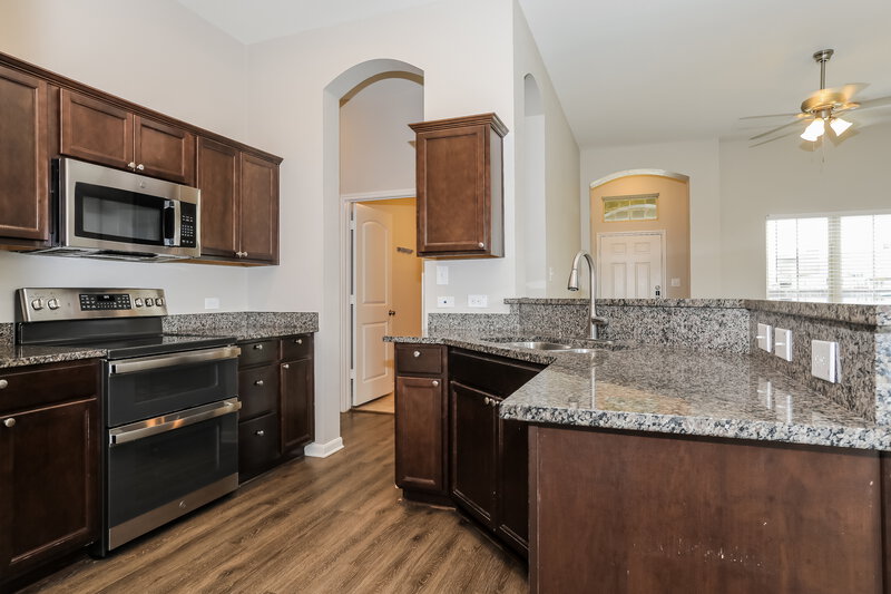 1,600/Mo, 131 Brocks Ln Montgomery, TX 77356 Kitchen View 2
