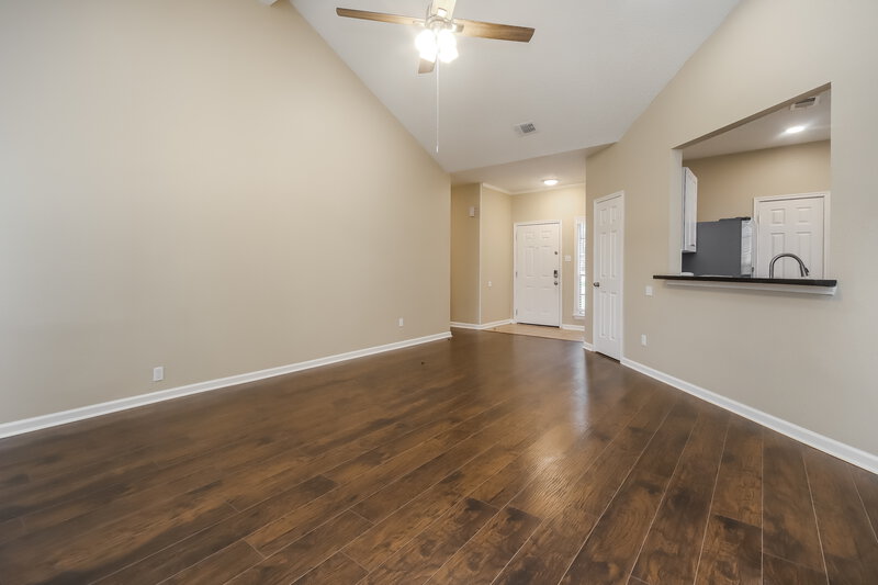1,670/Mo, 3131 Ciderwood Dr Spring, TX 77373 Living Room View 3