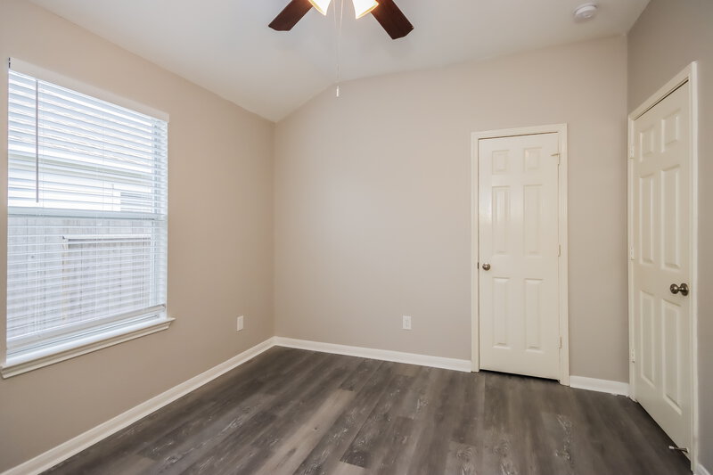 2,290/Mo, 12907 Pine Woods St Tomball, TX 77375 Bedroom View