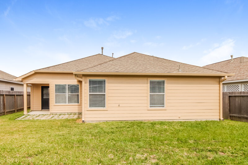 2,290/Mo, 12907 Pine Woods St Tomball, TX 77375 Rear View