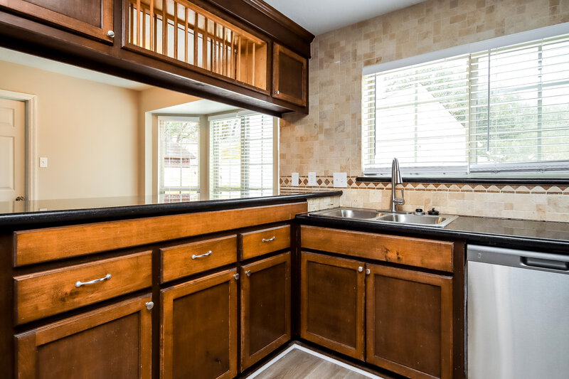 3,005/Mo, 2012 Cutter Dr League City, TX 77573 Kitchen View 2