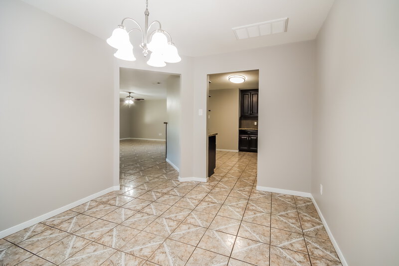 2,065/Mo, 15302 Acorn Green Ct Channelview, TX 77530 Dining Room View