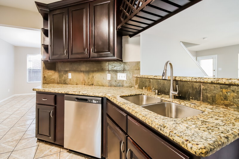 2,065/Mo, 15302 Acorn Green Ct Channelview, TX 77530 Kitchen View