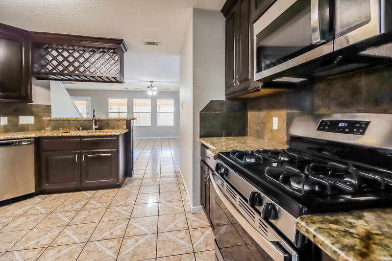2,065/Mo, 15302 Acorn Green Ct Channelview, TX 77530 Kitchen View 2