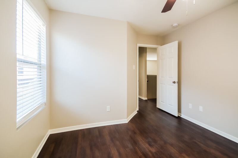2,065/Mo, 15302 Acorn Green Ct Channelview, TX 77530 Bedroom View