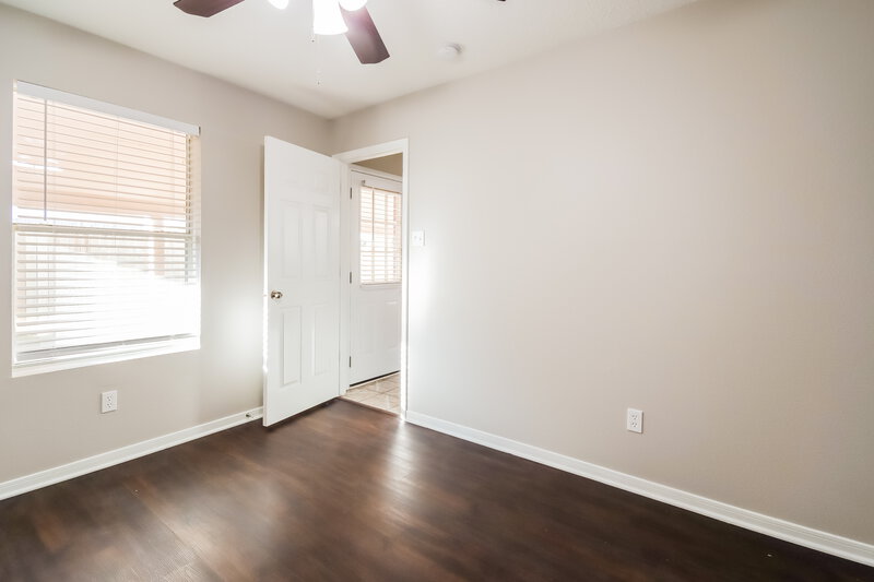 2,065/Mo, 15302 Acorn Green Ct Channelview, TX 77530 Bedroom View 2