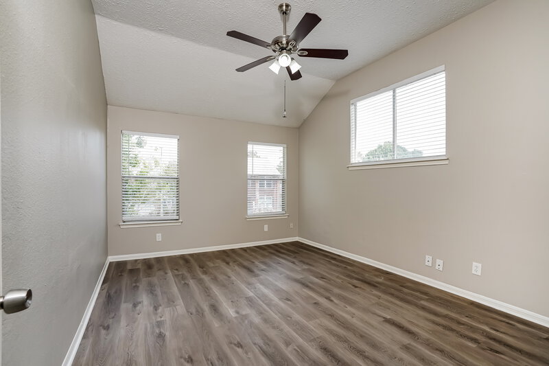 2,005/Mo, 12303 Hamsfield Ct Tomball, TX 77377 Main Bedroom View