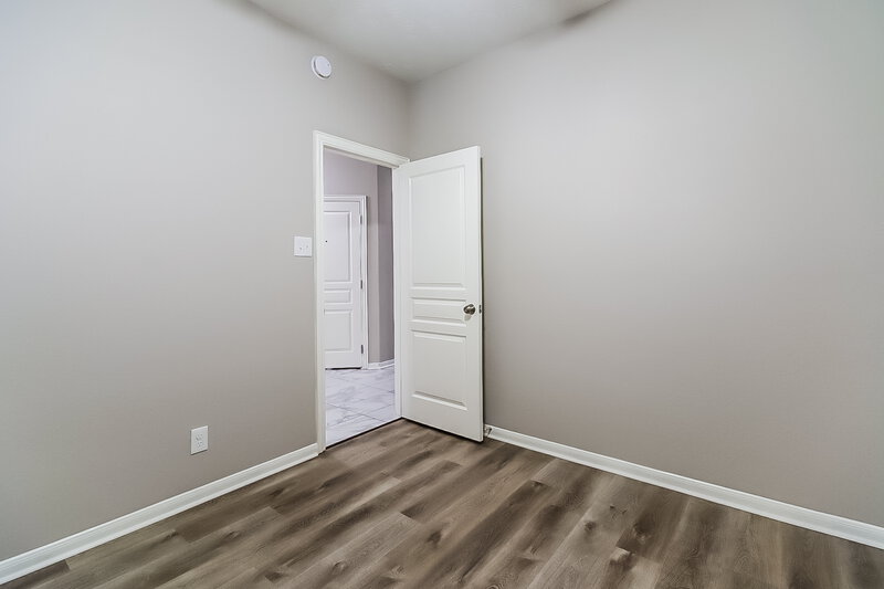 2,115/Mo, 6935 Hazelnut Ln Baytown, TX 77521 Bedroom View