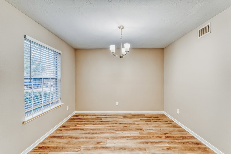 2,145/Mo, 6207 Winter Oak St Pearland, TX 77584 Dining Room View
