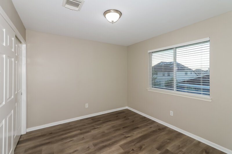 2,240/Mo, 6207 Winter Oak St Pearland, TX 77584 Bedroom View 3