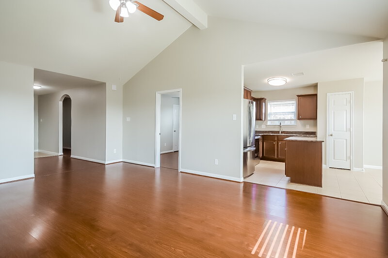 2,055/Mo, 4815 Tulip Trail Ln Richmond, TX 77469 Living Room View