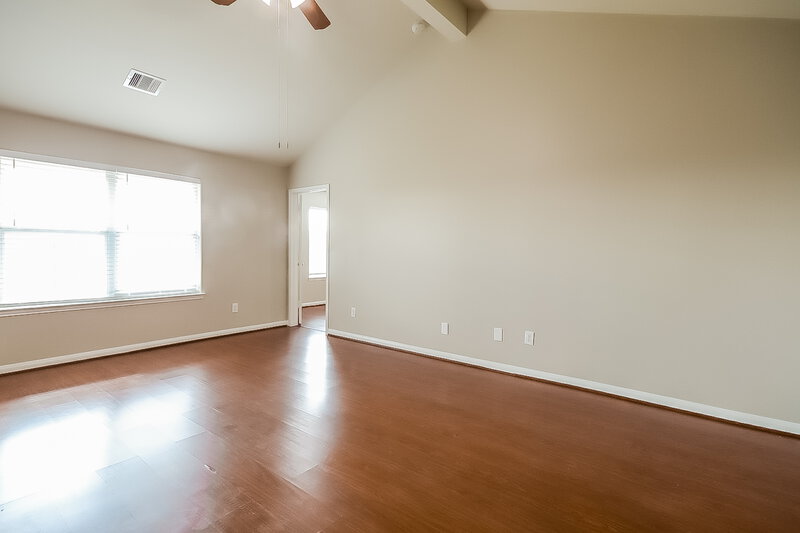 2,055/Mo, 4815 Tulip Trail Ln Richmond, TX 77469 Main Bedroom View 2