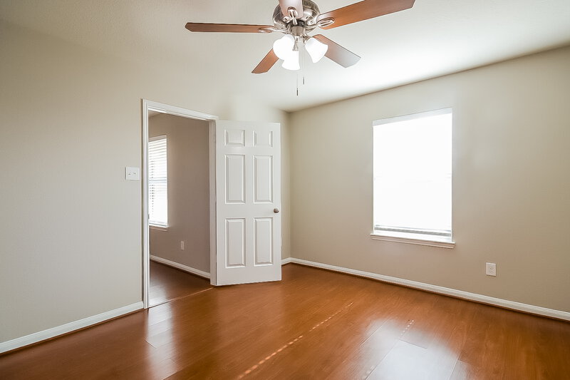 2,055/Mo, 4815 Tulip Trail Ln Richmond, TX 77469 Bedroom View