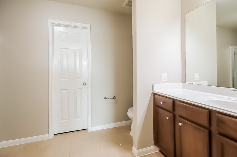 2,055/Mo, 4815 Tulip Trail Ln Richmond, TX 77469 Bathroom View